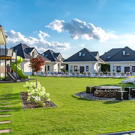 Holiday home Family - Dwupoziomowe Z Basenem Ustka