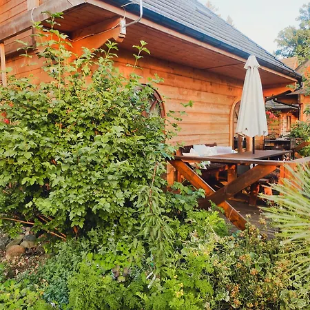 Woodorf-drewnem: Riverside Log With Outdoor Activities * Ustka