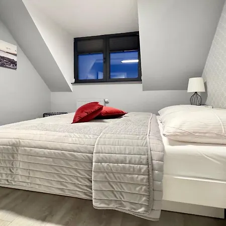 Marea Bulwar Portowy Apartment