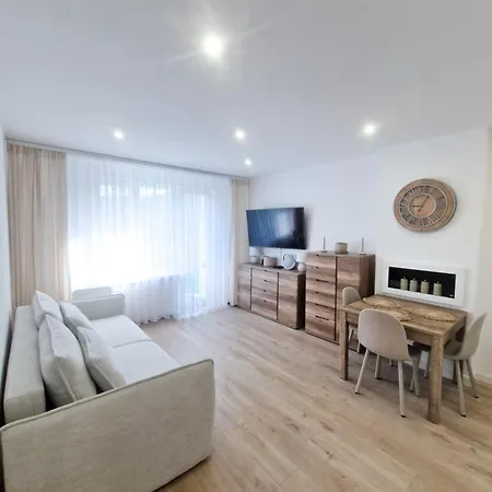 White - Kopernika Apartment *