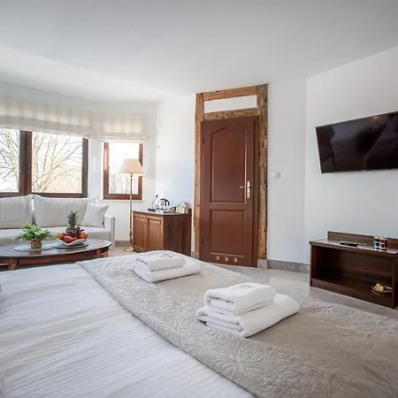 Columbus - Limanowskiego 1 Bed & Breakfast *