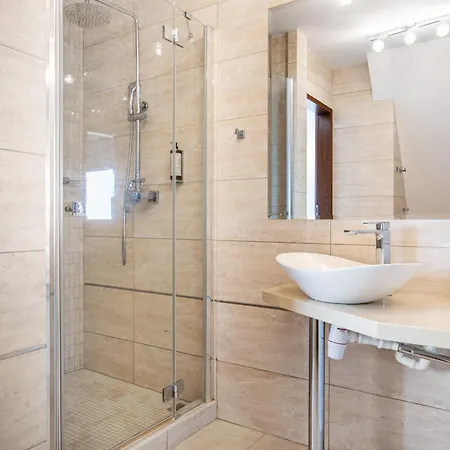 Bed & Breakfast Columbus - Limanowskiego 1 Ustka