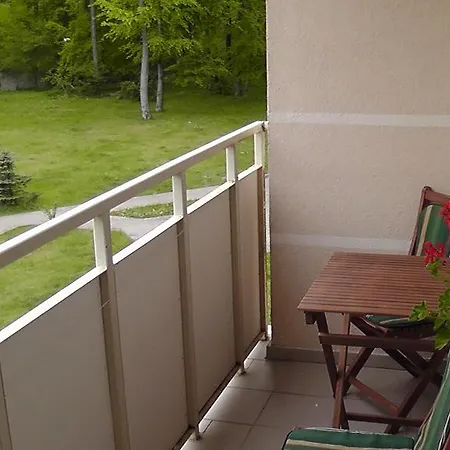 Apartament Raz Dwa Trzy Apartment