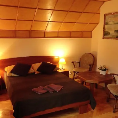 Sztorem Apartment *