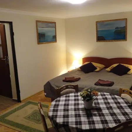 Sztorem Apartment *