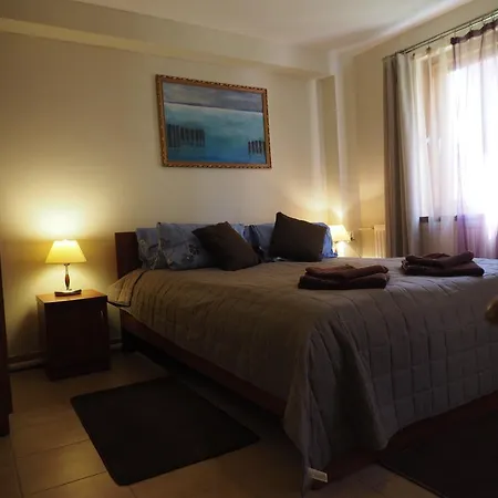 Sztorem Apartment *