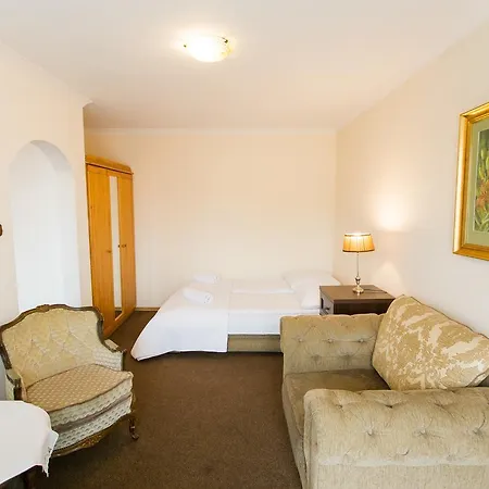 Hotel Stach 2*