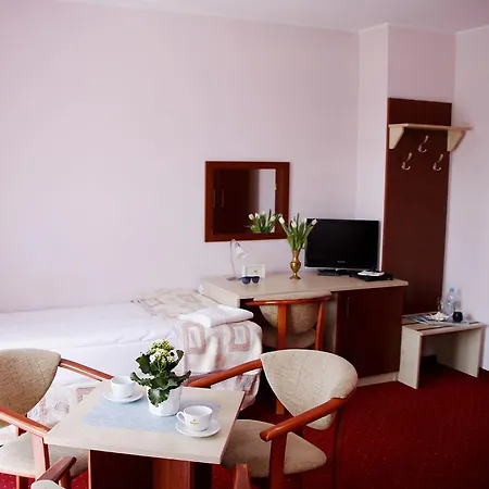 Hotel Aleksander 2*
