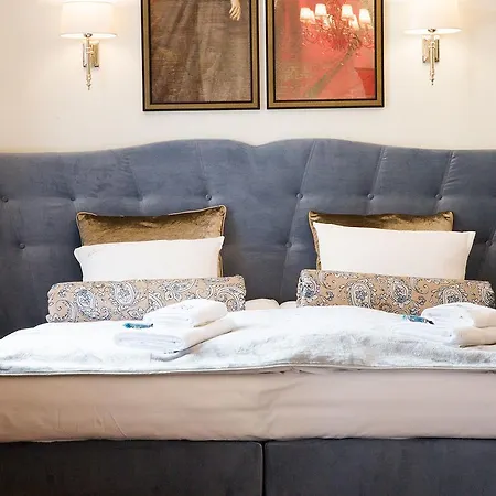 Mistral Bed & Breakfast 4*