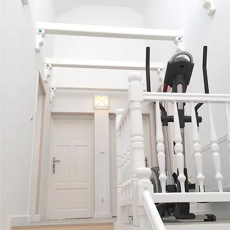 Apartament Szary *