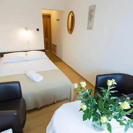 Stach Hotel 2*