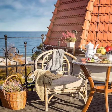 Red Bed & Breakfast 3*