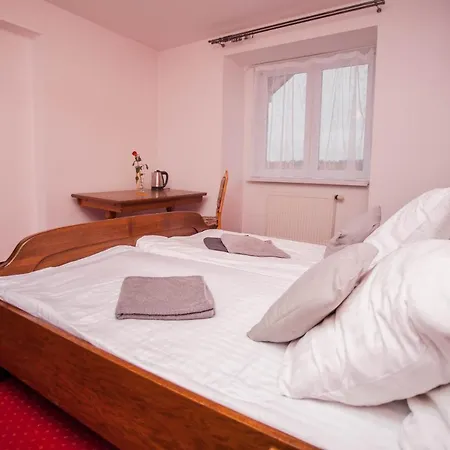 West Plaza Ustka 2*