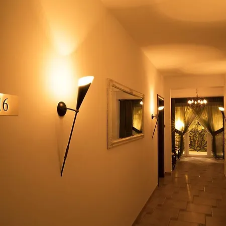 Residenz Selena Bed & Breakfast 2*