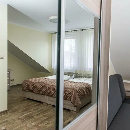 Ewa Ii Apartment