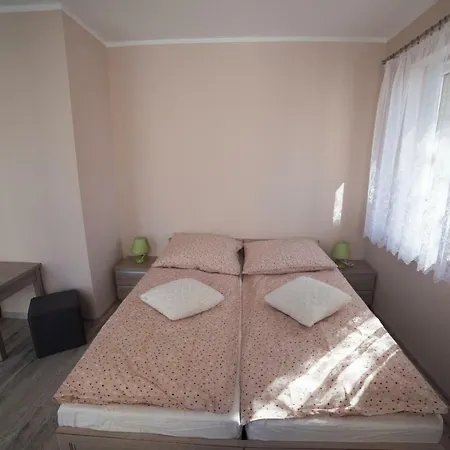 Ewa Ii Apartment