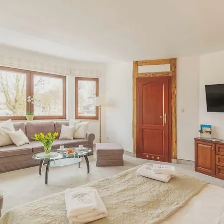 Bed & Breakfast Columbus - Limanowskiego 1