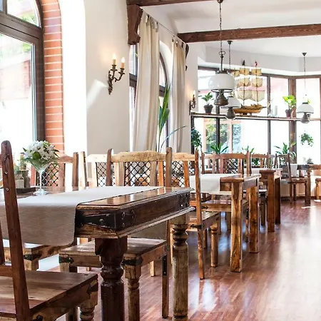 Columbus - Limanowskiego 1 Bed & Breakfast *
