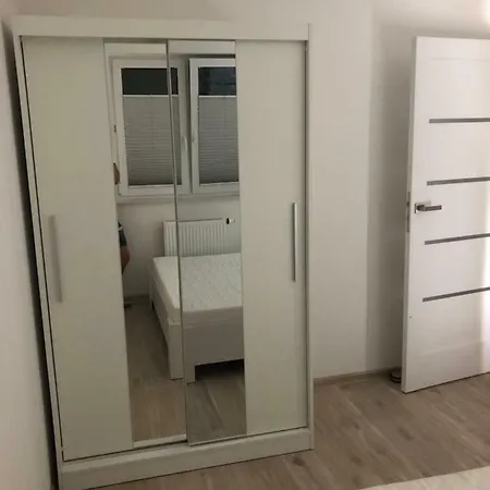 Apartment Polna Z Ogrodem *