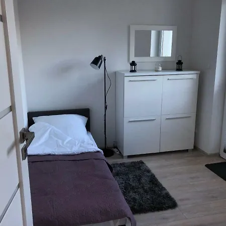 Polna Z Ogrodem *