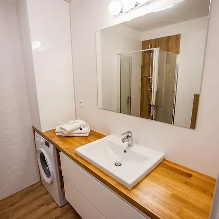 Apartment Baltyckie - Sloneczna Oaza - Parking, Taras, Ogrod, Wifi Ustka