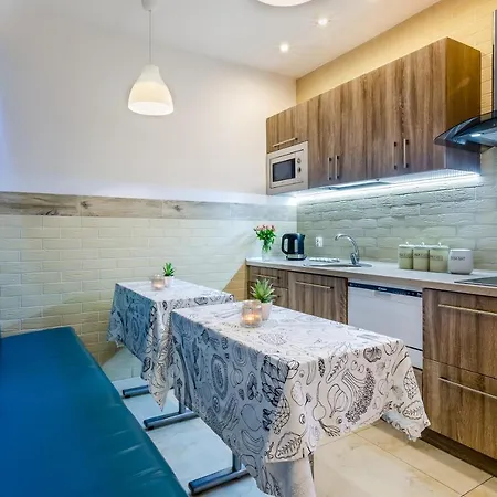 Maximus Guest house